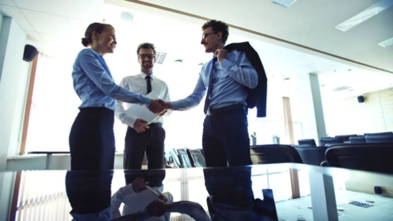 5 trucos psicológicos para hacerte un mejor conversador de negocios