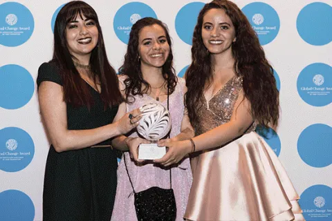 Emprendedoras peruanas premiadas internacionalmente por proyecto sostenible de moda