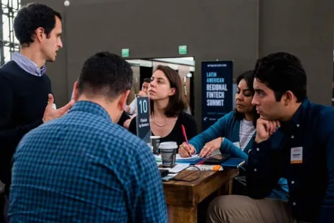 Perú es el octavo país con mayor intención para emprender en el mundo