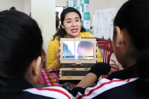 Wawalaptop, la portátil creada por emprendedores peruanos con material reciclado