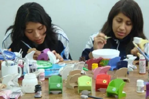 Solo el 30% de los jóvenes emprendedores peruanos reciben créditos de bancos