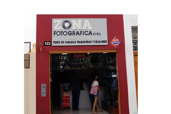 ZONA FOTOGRAFICA E.I.R.L