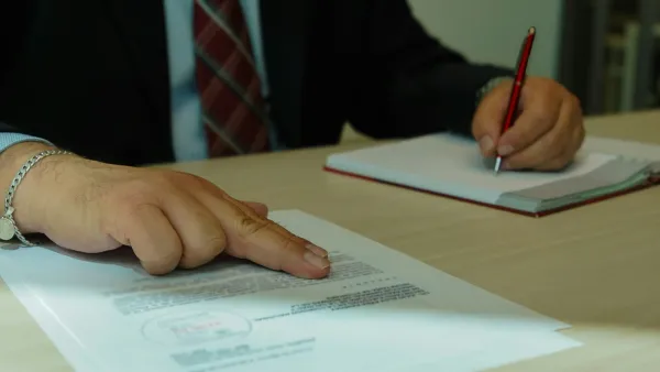 Contratos y revisión
