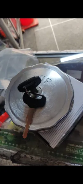 Tapa de combustible para hino 500