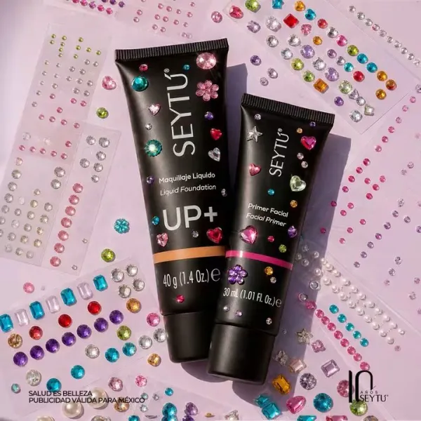 Maquillaje y polvo compacto