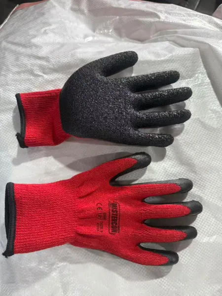 Guantes rojos caja de 144 pares 