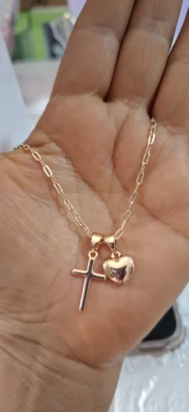 Collar dije cruz con corazon