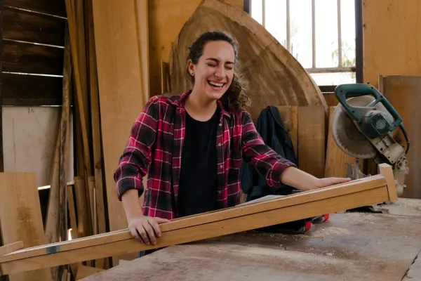 Muebles y diseños eirl
